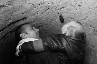 Славомир Кишфалубац повео је на ускршње чишћење тунела трогодишњег сина Матеја, који је показао велико интересовање за слепе мишеве из подземља.